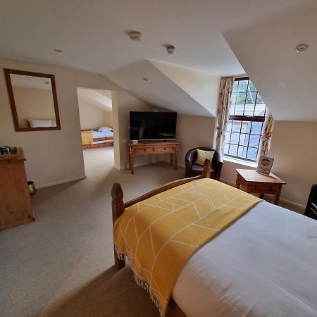 Zucchini Hotel Truro Extérieur photo