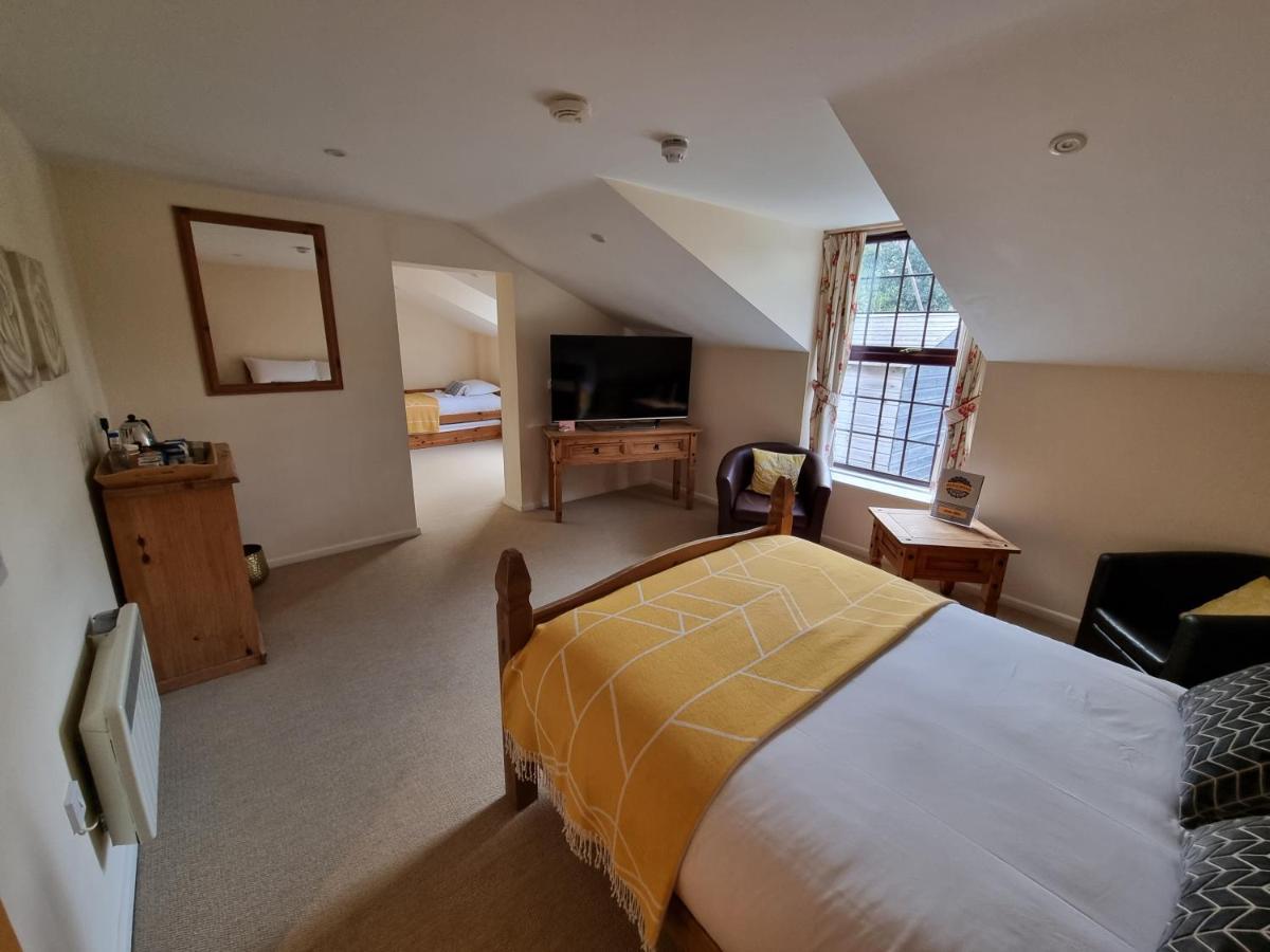 Zucchini Hotel Truro Extérieur photo