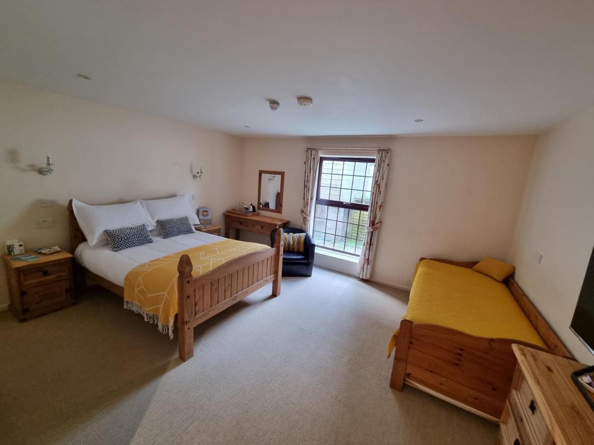 Zucchini Hotel Truro Extérieur photo